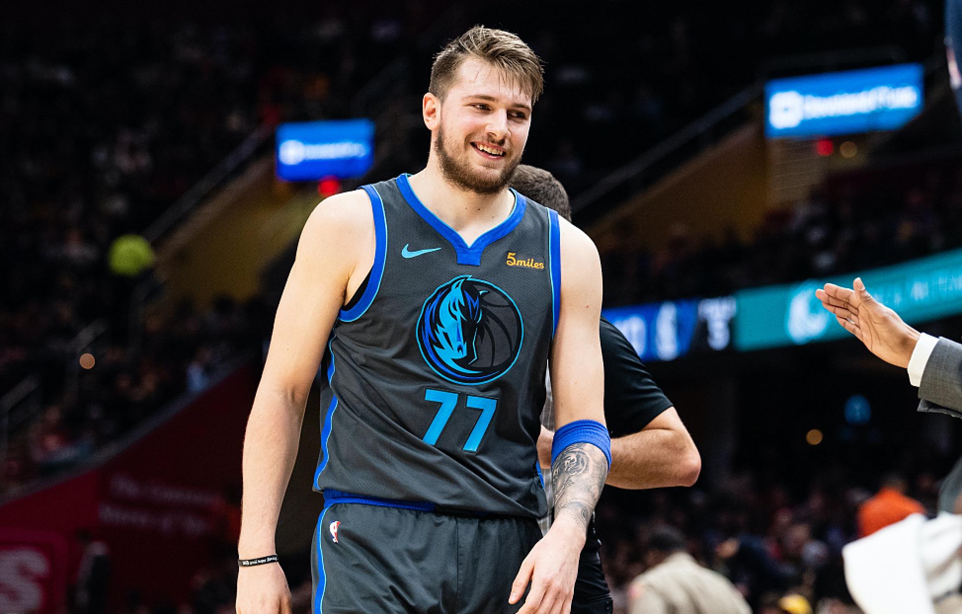 球员调度和 球员调度和